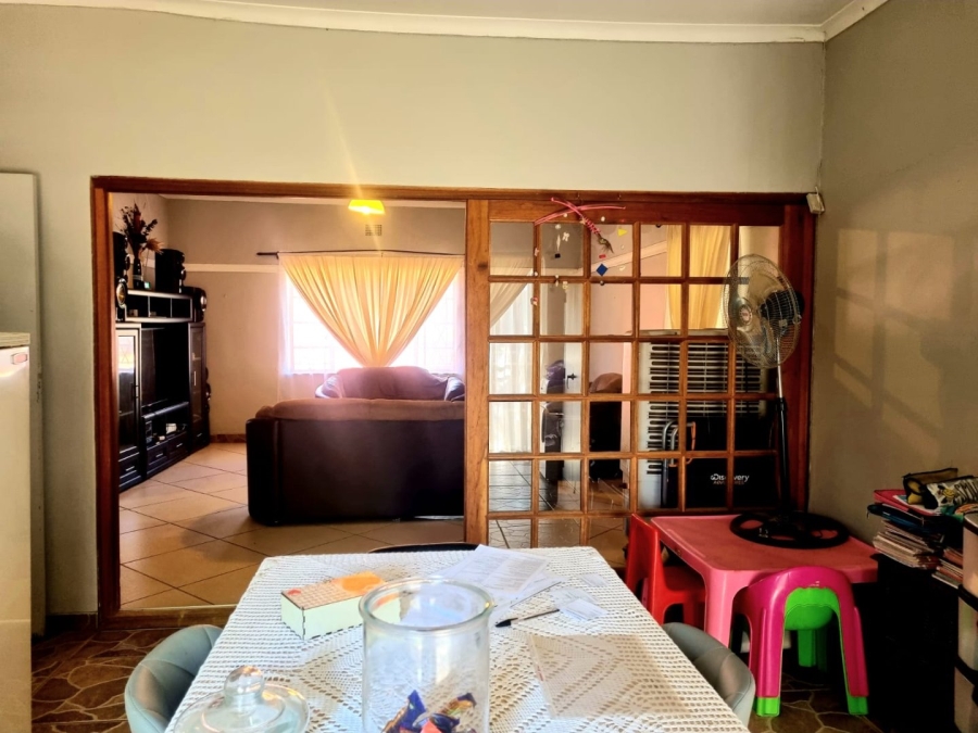 3 Bedroom Property for Sale in Heuwelsig Northern Cape